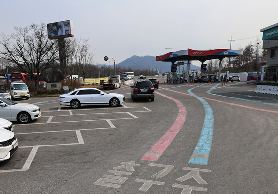 고속도로 휴게소, '주유 성지' 되나?