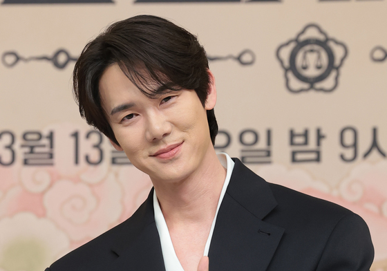 유연석, 망자의 한을 풀어주는 신들리 변호사