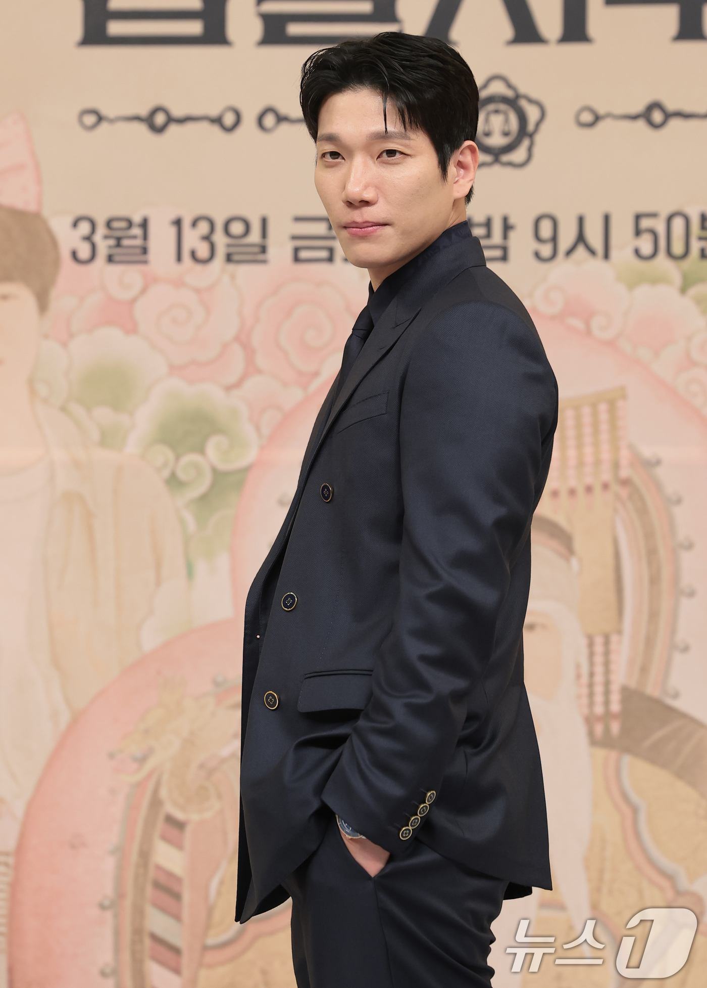 (서울=뉴스1) 권현진 기자 = 배우 김경남이 11일 서울 양천구 목동 SBS에서 열린 새 금토드라마 '신이랑 법률사무소'(극본 김가영, 강철규/ 연출 신중훈) 제작발표회에 참석해 …