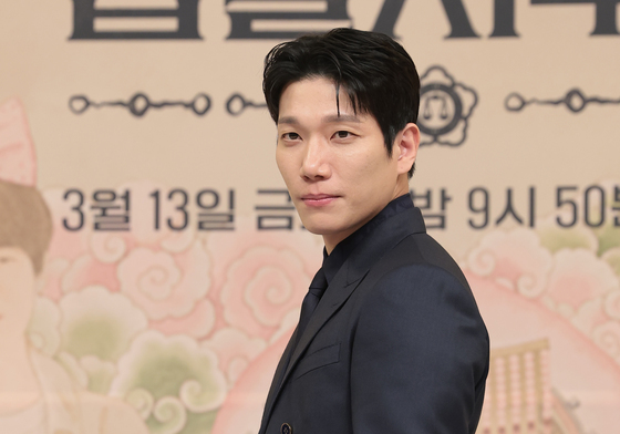 김경남, 부드러운 카리스마