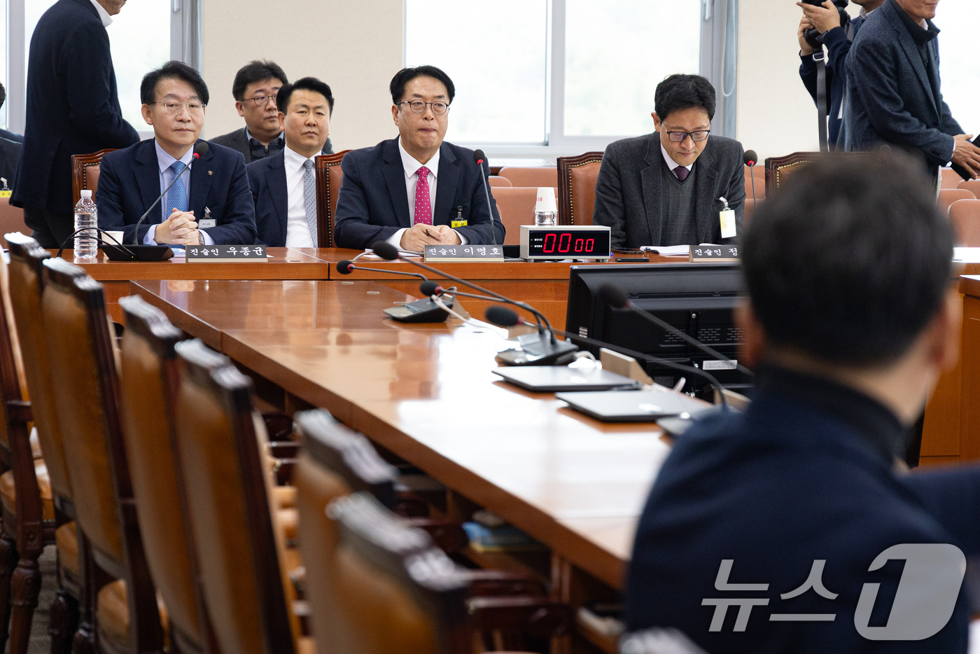 (서울=뉴스1) 유승관 기자 = 11일 서울 여의도 국회 제433회 국회(임시회) 행정안전위원회 법안심사제1소위원회에서 열린 부산 글로벌허브도시 특별법에 대한 입법공청회에 진술인들 …