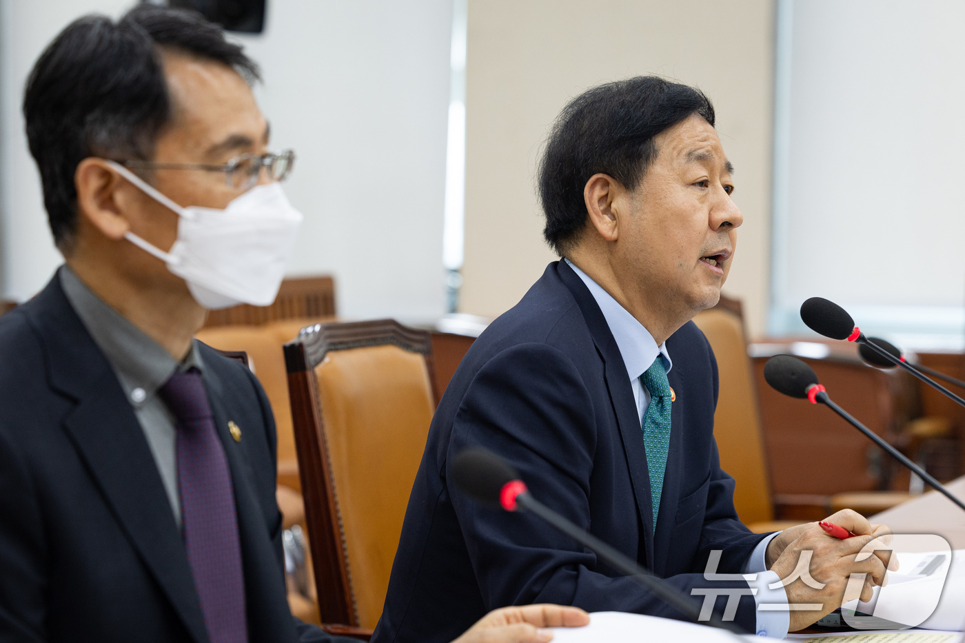 (서울=뉴스1) 유승관 기자 = 구윤철 부총리 겸 재정경제부 장관이 11일 서울 여의도 국회에서 열린 제433회 국회(임시회) 재정경제기획위원회 제1차 전체회의에서 의원들의 현안질 …