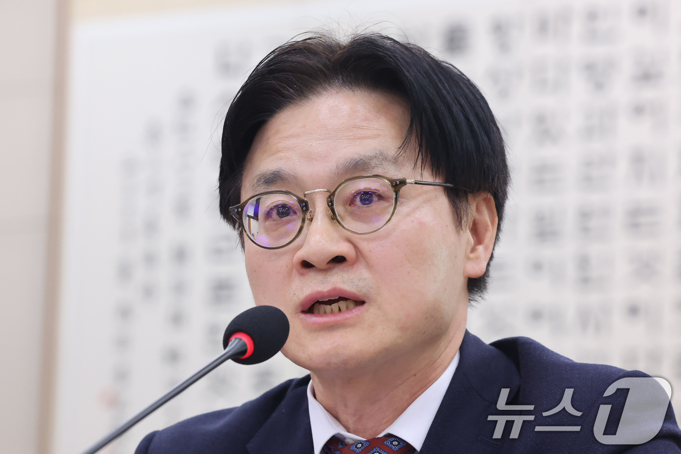 (서울=뉴스1) 신웅수 기자 = 김정관 산업통상부 장관이 11일 서울 여의도 국회에서 열린 법제사법위원회 전체회의에서 의원 질의에 답변하고 있다. 2026.3.11/뉴스1