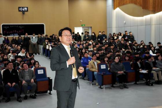 조선대서 학생들 만난 강기정 광주시장