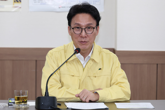 김민석 총리, 구리 석유비축기지 방문