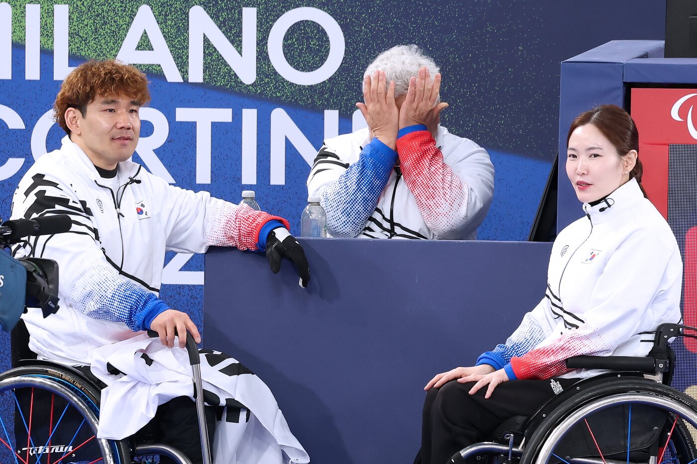 본문 이미지 - 2026 밀라노·코르티나담페초 동계 패럴림픽에서 은메달을 획득한 휠체어컬링 백혜진-이용석 (사진제공=사진공동취재단)