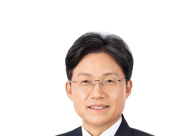 조용식 노옥희재단 이사장 "울산교육감 출마, 성장 중심 교육 전환"