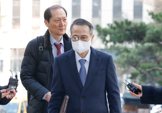 '강서구청장 선거 개입 의혹' 김규현 변호 맡은 이완규