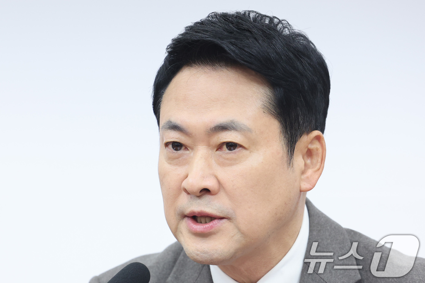 (서울=뉴스1) 신웅수 기자 = 장동혁 국민의힘 대표가 12일 서울 여의도 국회에서 열린 최고위원회의에서 발언하고 있다. 2026.3.12/뉴스1