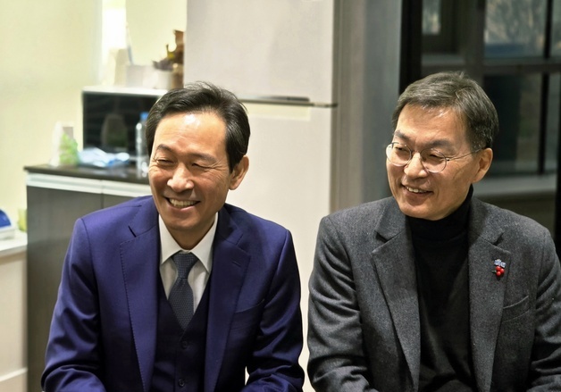 동해 찾은 우상호 "영동 미래산업 유치 총력"…김중남 예비후보 동행