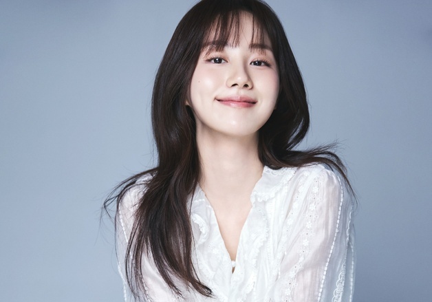 윤상정, 매니지먼트 런과 전속계약…박성웅·진영과 한솥밥