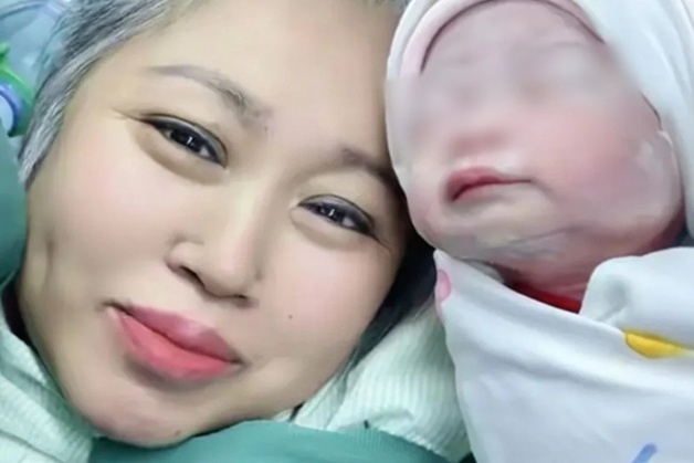 외동아들 잃자 '시험관 임신' 60대 여성, 딸 출산…"경이적" vs "이기적"