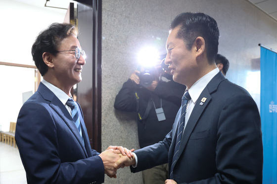 손잡은 정청래·전재수