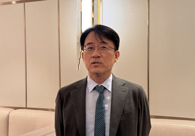 디스플레이협회장 "중동 상황·메모리 대란, OLED 새 기회"(종합)