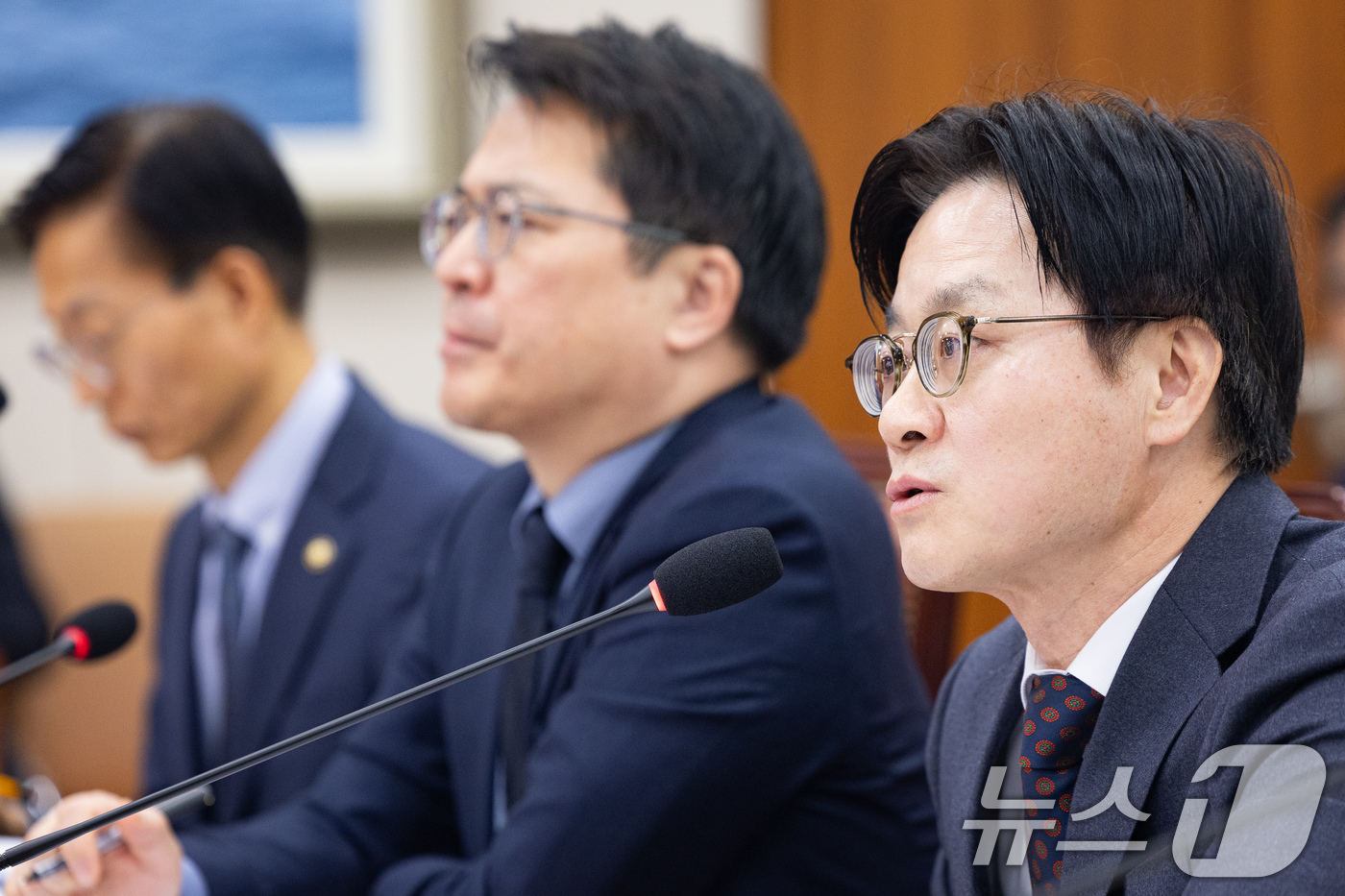 (서울=뉴스1) 유승관 기자 = 김정관 산업통상부 장관이 12일 서울 여의도 국회에서 열린 제433회 국회(임시회) 산업통상자원중소벤처기업위원회 제2차 전체회의에서 미국의 한국에 …