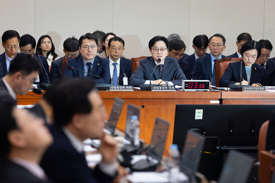 美, 한국 무역법 301조 조사 관련 현안 질의 답하는 김정관 장관