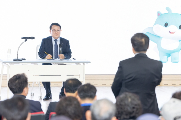 정헌율 익산시장, 15개 읍면 돌며 주민 목소리 경청…"현안 직접 설명"