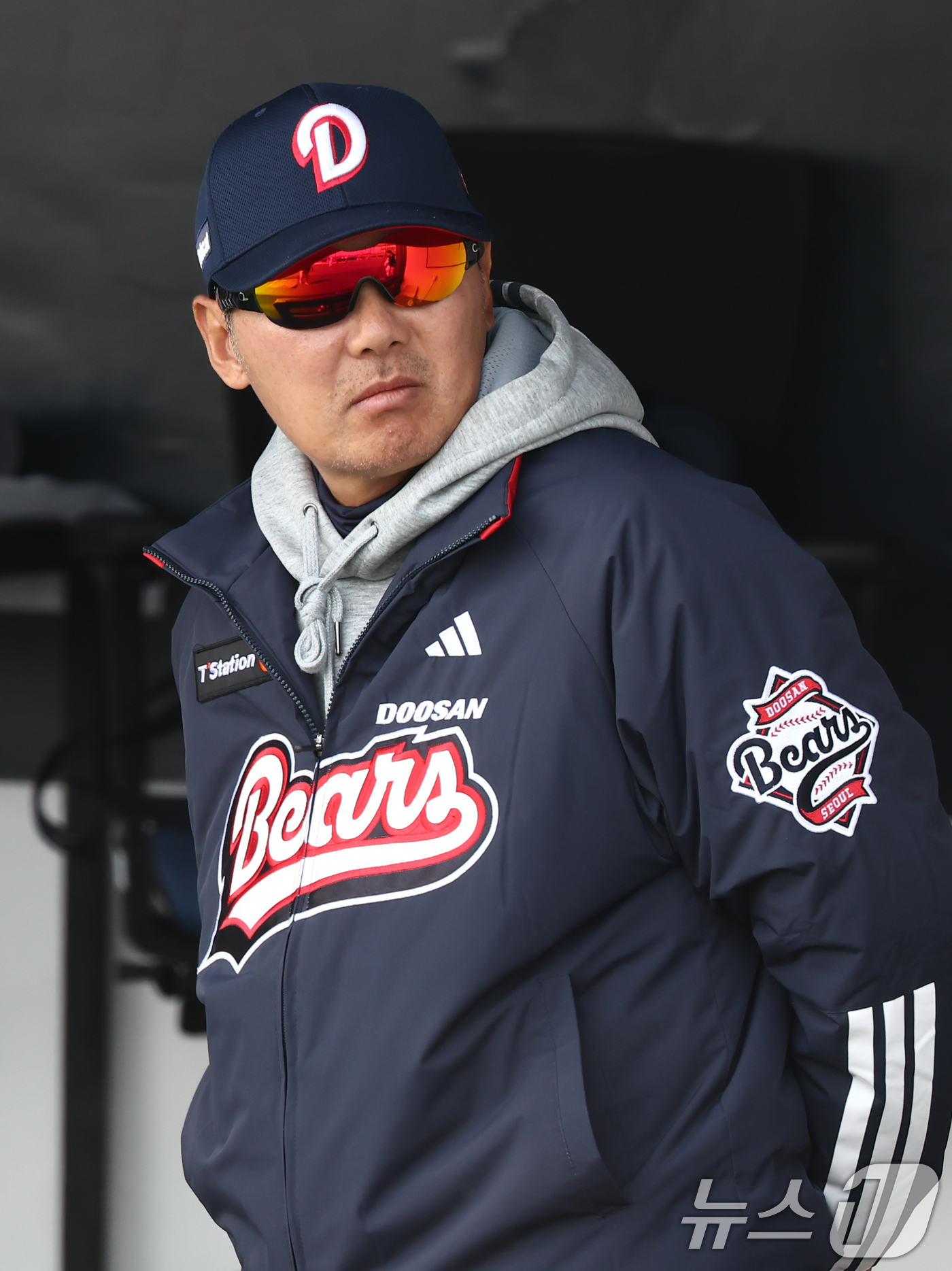 (이천=뉴스1) 김민지 기자 = 12일 오후 경기도 이천 두산베어스파크에서 열린 '2026 신한 SOL KBO리그' 시범경기 두산 베어스와 키움 히어로즈의 경기에서 두산 김원형 감 …