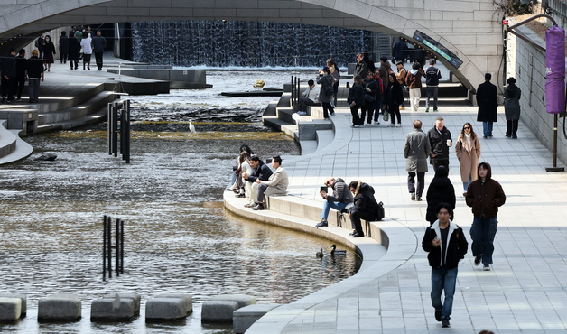 [오늘의 날씨] 경기(13일, 금)…맑고, 낮 10~12도