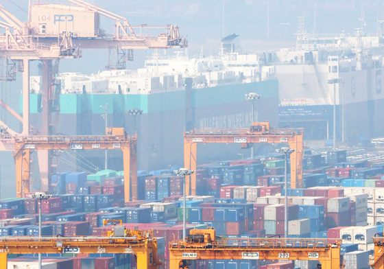 미국 "한국, 일본 등 16개 경제주체에 무역법 301조 조사 개시"