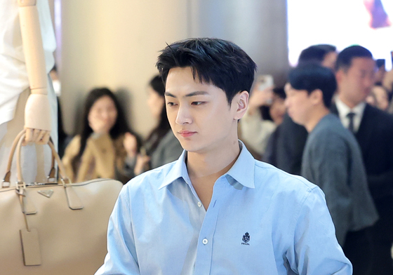 제이, 사랑스러운 남친룩