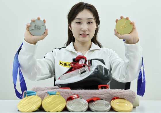 '올림픽과 작별' 최민정 "뜻깊었던 폐회식 기수…미래는 아직 몰라"