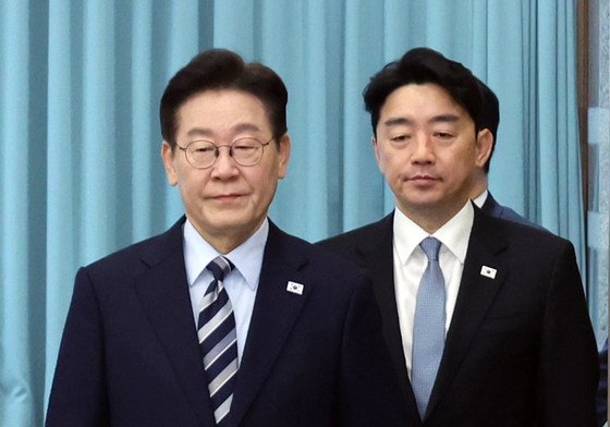 수석보좌관회의 참석하는 이재명 대통령