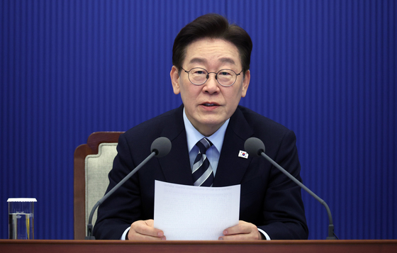 李대통령 "검사가 다 나쁜 건 아니지 않나…개혁 몰아세우듯 해선 안돼"(종합)