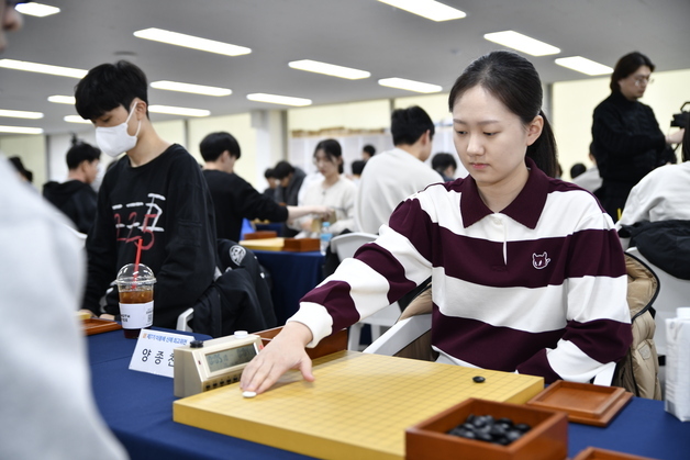 '여자 바둑' 1위 김은지, 센코컵 첫 출격… 13일 도쿄서 본선 개막