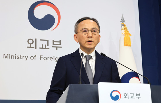 정례브리핑하는 박일 외교부 대변인