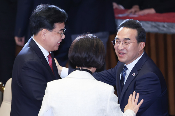 대화하는 송언석·박홍근