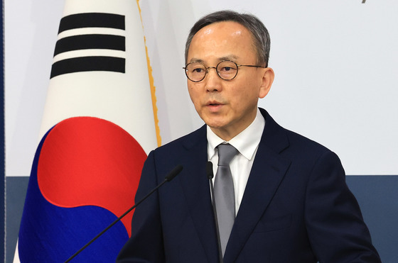 정례브리핑하는 박일 외교부 대변인