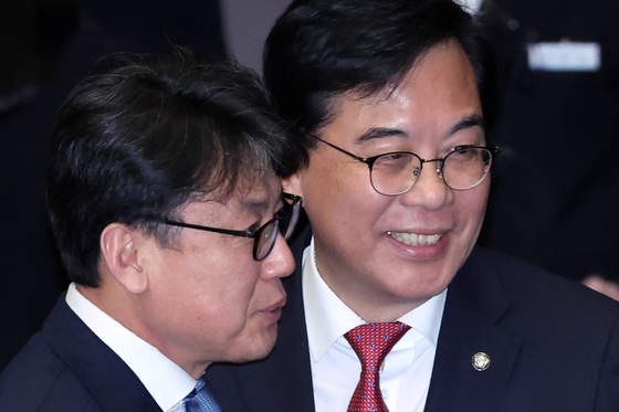 대화하는 송언석·진성준