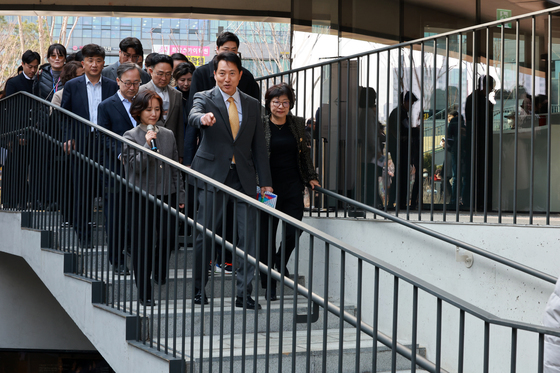 서서울미술관 외관 둘러보는 오세훈 시장