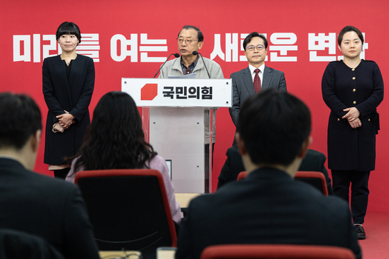 브리핑하는 이정현 국민의힘 공천관리위원장