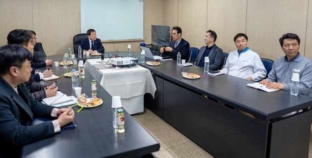 이재영 증평군수 신라명과 사업장 방문…기업현장 소통