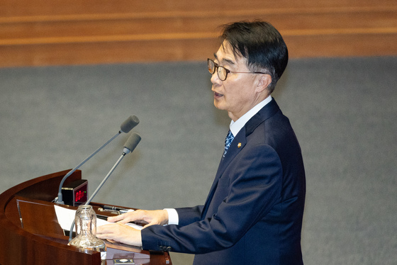 인사말하는 김준환 민주당 의원