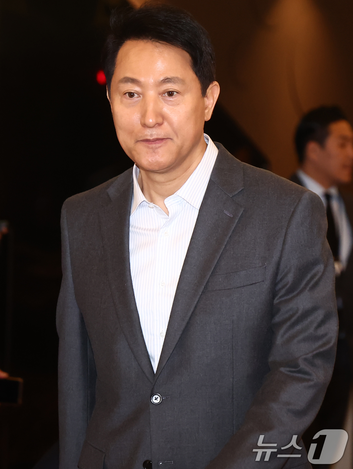 (서울=뉴스1) 김민지 기자 = 오세훈 서울시장이 12일 오후 서울 중구 더 플라자 호텔에서 열린 2026 하이서울기업지원 사업 관련 특별강의를 마치고 국민의힘 6·3 지방선거 서 …