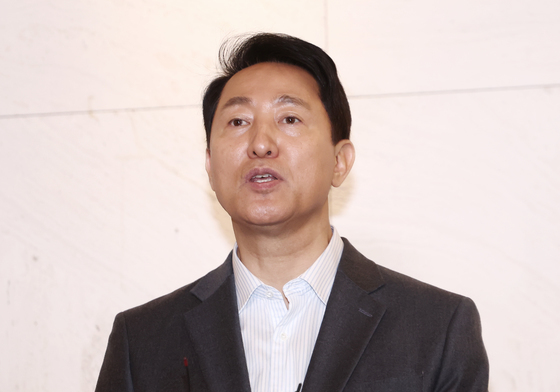 국민의힘 지선 후보 등록 마감 앞두고 백브리핑 나선 오세훈 시장