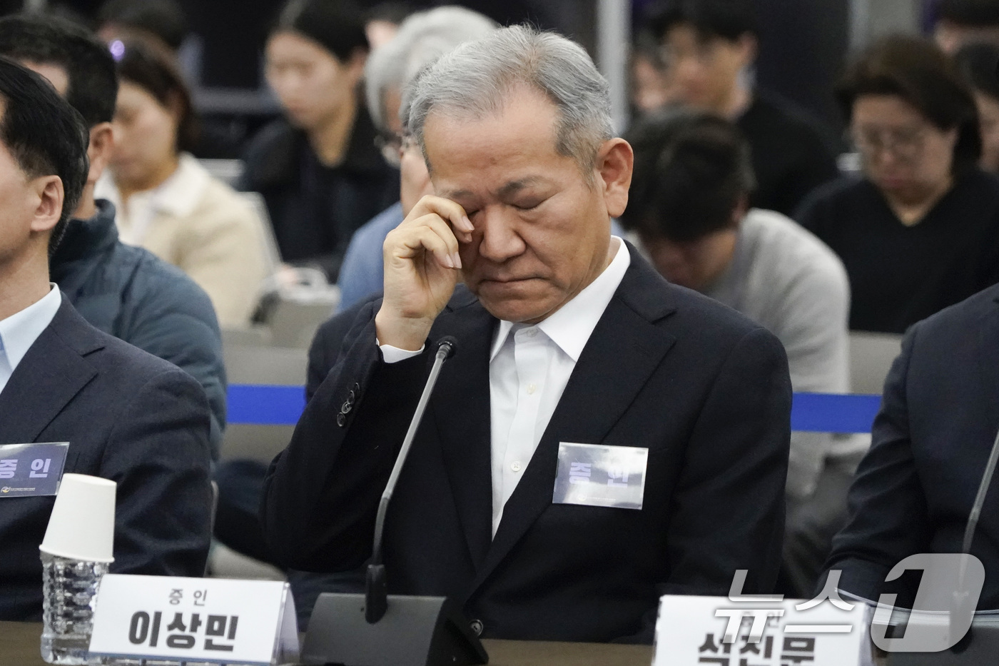 (서울=뉴스1) 최지환 기자 = 이상민 전 행정안전부 장관이 12일 서울 중구 은행회관에서 열린 10·29 이태원참사 진상규명 청문회에서 증인으로 참석하고 있다. (공동취재) 20 …