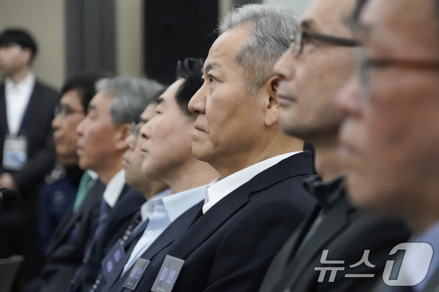 (서울=뉴스1) 최지환 기자 = 이상민 전 행정안전부 장관이 12일 서울 중구 은행회관에서 열린 10·29 이태원참사 진상규명 청문회에 증인으로 참석하고 있다. (공동취재) 202 …