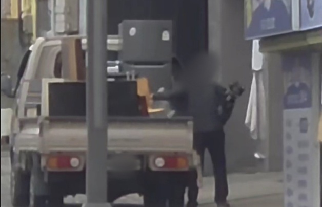 근무시간 이삿짐 운반에 직원 동원한 의성군청 국장 '갑질 의혹'