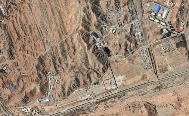 이스라엘, 이란 '탈레간 핵시설' 공습…"비밀 핵무기 개발 장소"