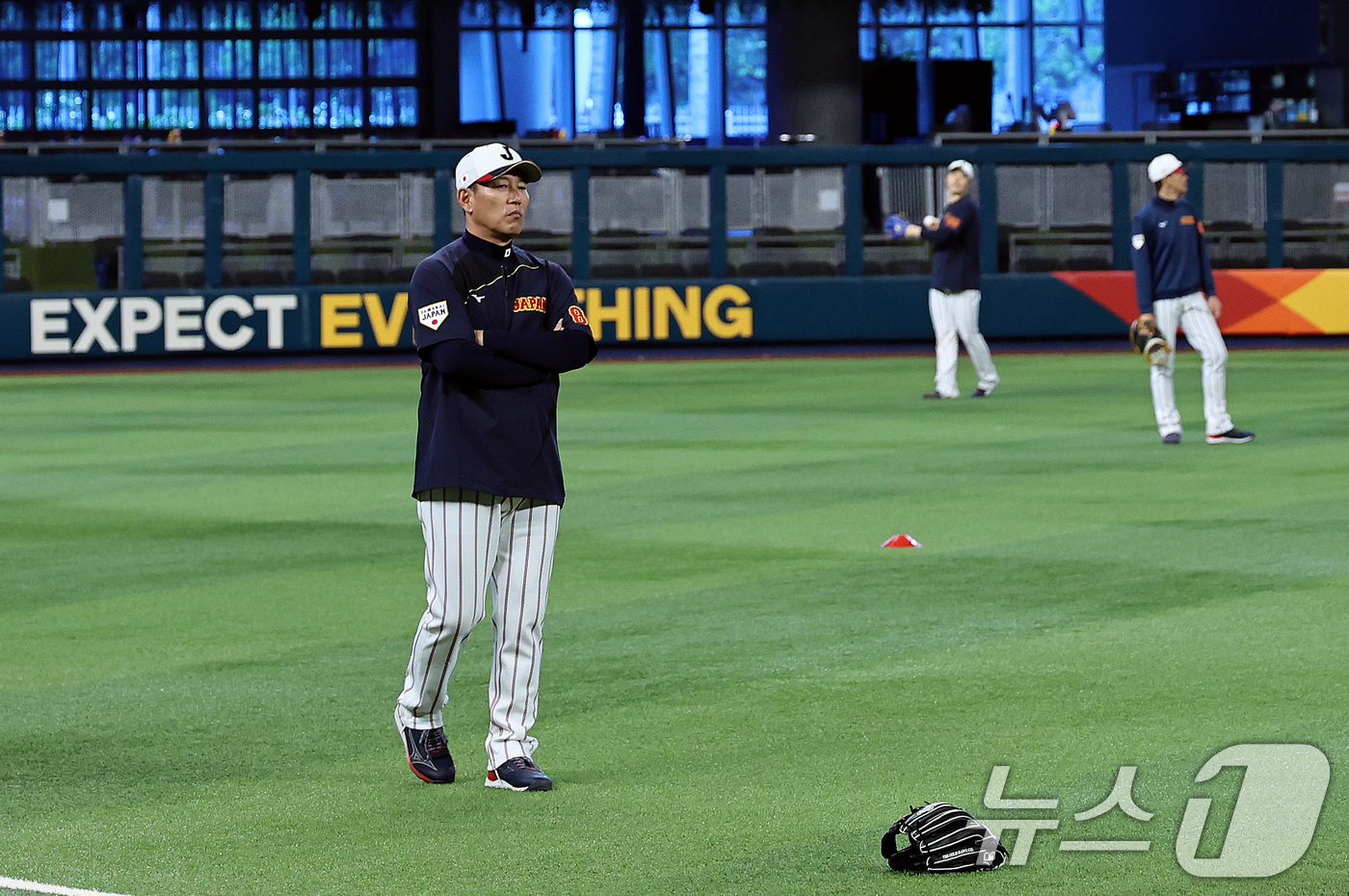 (마이애미=뉴스1) 구윤성 기자 = 이바타 히로카즈 일본 감독이 12일 오전(현지시간) 미국 플로리다주 마이애미 론디포파크에서 열린 2026월드베이스볼클래식 일본 공식훈련에서 선수 …