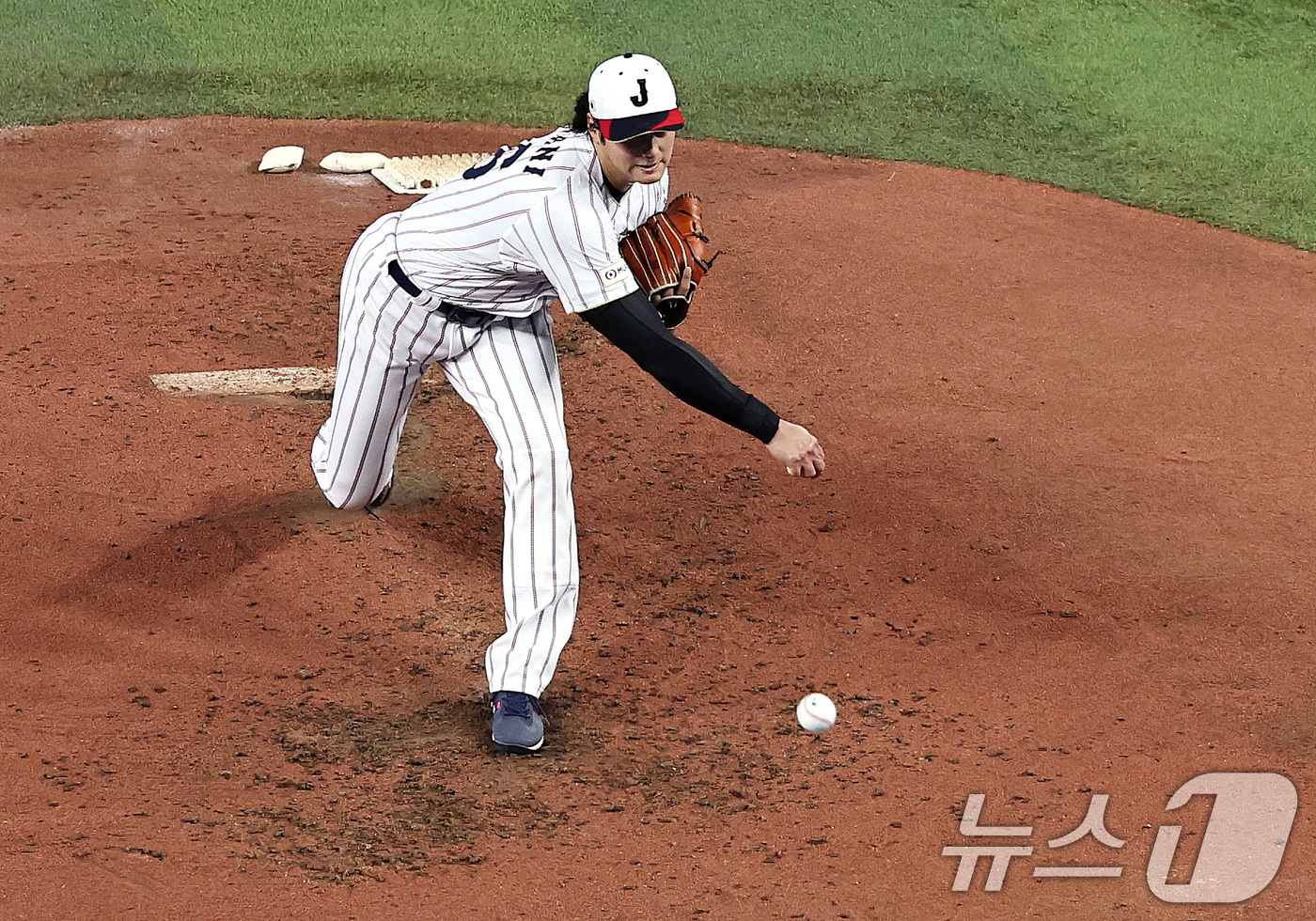 (마이애미=뉴스1) 구윤성 기자 = 일본 오타니 쇼헤이가 12일 오전(현지시간) 미국 플로리다주 마이애미 론디포파크에서 열린 2026월드베이스볼클래식 일본 공식훈련에서 라이브피칭을 …