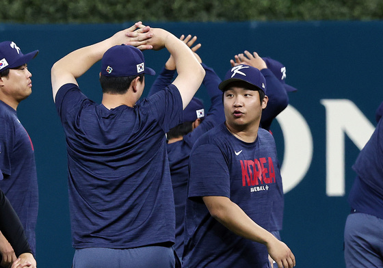 훈련하는 문보경