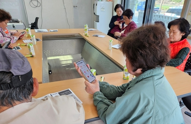 AI가 안부 묻고 위기 땐 현장 출동…'증평형 통합돌봄' 가속화