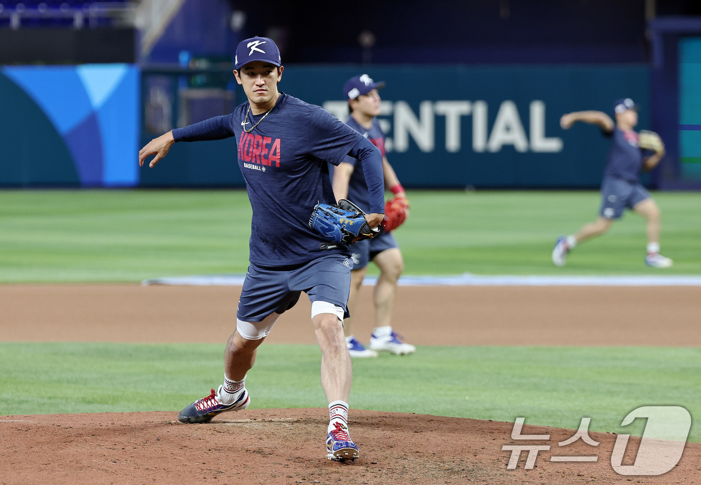 (마이애미=뉴스1) 구윤성 기자 = 대한민국 야구 대표팀 고영표가 12일 오후(현지시간) 미국 플로리다주 마이애미 론디포파크에서 2026 월드베이스볼클래식(WBC) 도미니카공화국과 …