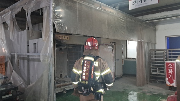 경북 경산 자동차부품 생산공장에 불…50대 근로자 경상