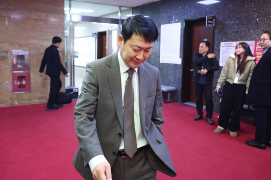 오세훈과 '절윤' 놓고 기싸움, 생각에 잠긴 장동혁 대표